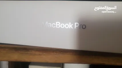  3 macbook pro m2 8gbram 256gb ssd