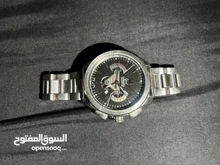  4 ساعة تاج هوير معدني