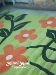  2 مفروشات شتائي مستعمل ونظيف مو كاربت ولا موكيت زوالي وحده صوف والثانيه قديفه