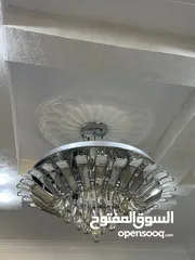  1 ثرية دائرية كرستال اصلي ثلاث ألوان بحالة ممتازة استعمال بسيط