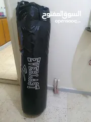 2 كيس ملاكمه جلد مستعمل
