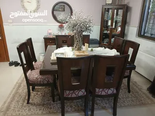  2 طاولة سفرة بحالة ممتازة خشب زان ومتين  ولا نقرة