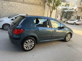  6 بيجو 307 موديل 2006 اصل برايفت فحص نظيف نفض كامل جديد السيارة موجوده في قلقيلية المدينة