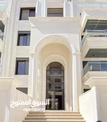 1 شقه للبيع قرب جامعه البترا