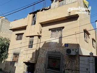  1 شقه للبيع  في منطقة عوجان /حي الظاهرية بمساحة 165 يحتاج بعض الترميمات