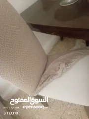  2 طاوله و كراسي للبيع