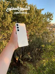  4 سامسونج جالاكسي اس 23 عادي 128 جيجا الرام 8 جيجا جهاز شبه كرتونة يعني لزقته لسا عليه جهاز ولا ارتب
