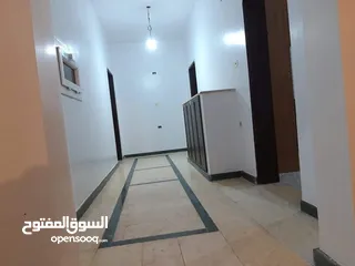  26 مبنى سكني من طابقين