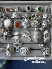  17 عطورات ماركات اصليه