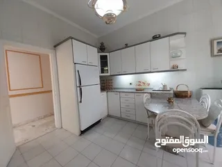 13 شقة للايجار في عبدون  ( Property 34518 )-175064432