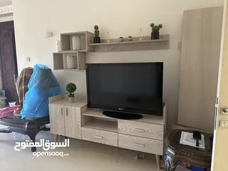  1 طاولة تلفزيون