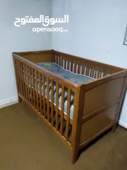  4 سرير اطفال ماركة  Mothercare  صناعة بريطانيه    أبعاده  140 *70*88