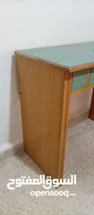  4 مكتب دراسي كلاسيكي مناسب للدراسة