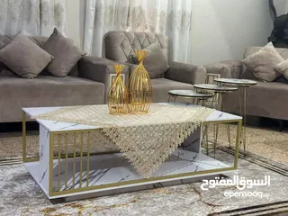  5 طاولة جانبية خشبية متينة بتصميم رخامي مناسبة لغرفة المعيشة وغرفة استقبال الضيوف  اطار ستيل ذهبي