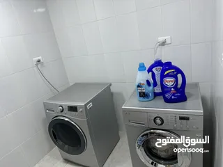  21 شقة ارضية طابقية بمساحة 399 متر2