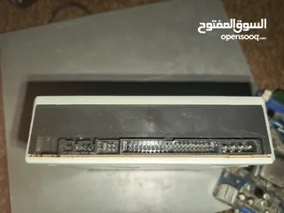  2 قارئ اقراص DVD مستعمل بحاله ممتازه للبيع