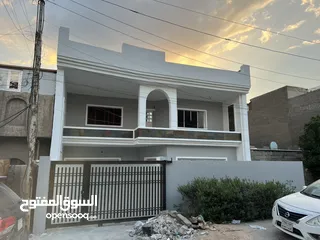  2 بيت  مساحه 200 متر للبه في الشرطة  بجانب ابو طيارة