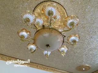  7 ثريا أنيقة للبيع – 13 لمبة ولمّاعة مثل الجديد   ثريا زجاج فخمة 13 لمبة – بحالة الوكالة