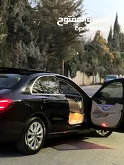  15 Mercedes-Benz C-Class 200 2019    Exclusive 4MATIC 54000KM