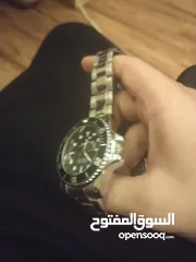  4 ساعة rolex submariner كوبي مساتر نضيفة لبستين بس الساعة زي الاصلي نضيفة وبتجنن