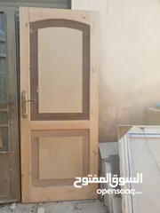  5 باب حديد تفصيل ثقيل جدا بحال الوكالة. قياس 200ب 1600  باب حديد مع قزاز مسلك قياس 200ب 100 باب خشب