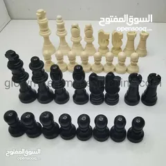  7 رقعة شطرنج جلد رول بطولات. احجار الشطرنج عظم  مع شنته