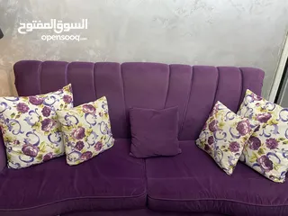  2 طقم كنب بحاله جديده مع الكفرات ب 200