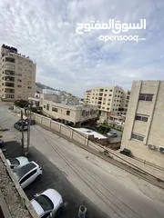  1 شقة عظم قرب مسجد الفردوس اول المخفية 161م بعمارة جديدة وصغيرة تصلح استثمار