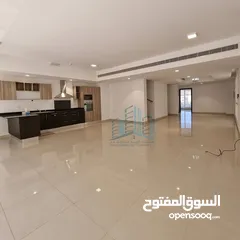  9 Luxurious 5 BR Villa with City View in MQ