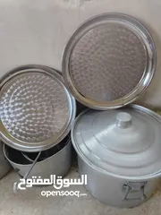  2 للمناسبات العائلية الكبيرة و للمناسف عده كاملة بحالة ممتازة لم تستخدم سوا مره واحده