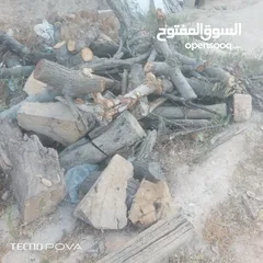  3 خشب وحطب زيتون  للبيع تقريبا 3طن للبيع