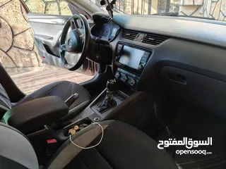  7 سكودا اوكتافيا ماطور 2000 اوتوماتيك اصل برايفت