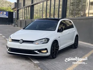  12 فولكس فاجن جلف MK7.5 2018 فل الفل بحالة الشركة