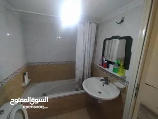  6 مطلوب شريك سكن شباب في عمان شارع الجامعة