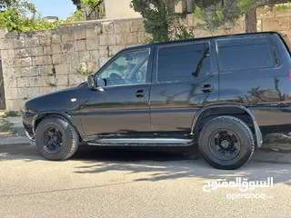  2 نيسان تيرانو 1995
