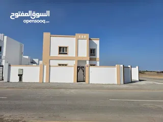  1 منزل للبيع بمواصفات جدا ممتارة في ولاية بركاء - الهرم