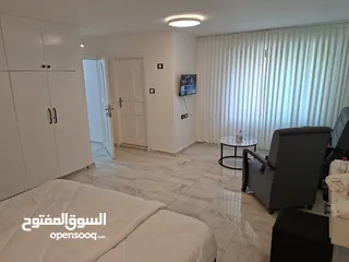  2 استوديوهات واجنحة فندقيه للايجار
