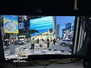  2 شاشة لينوفو Lenovo G34w-10 مقاس 34 بوصة - الجانب اليمين في كسر بالشاشة تقريبا 17٪؜ من الشاشة