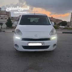  2 بيجو بارتنر 2014 جير عادي(4+1) دهان شركة