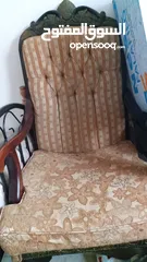  2 طقم كنب بحالة جيدة ثلاثية وثنائية ومفردة عدد 2 للبيع