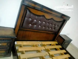  8 غرفة نوم خشب لاتيه بحالة ممتازة بدون تواليت تخت وخزانة و2 كومدينة بدون تواليت