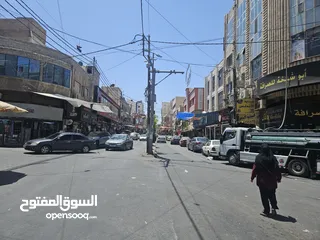  6 للايجار محلات تجارية 3 ابواب، موقع مميز جدا تقاطع شارع السعادة مع شارع بغداد بجانب ابو شيخه للصرافة
