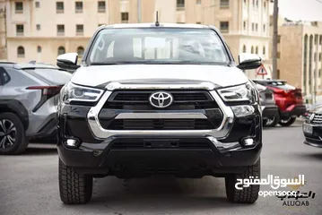  3 بيك اب Toyota Hilux 2023 اوروبي