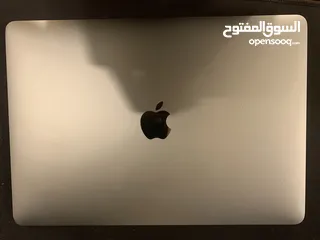  1 MacBook pro 2017