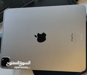  2 ايباد برو 2022 للبيع بحالة الوكالة بمعالج M2  بذاكرة 128 جيجا مستعمل خفيف جدا