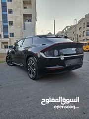 10 كيا ev6 كهرباء 2023   وارد اميركي ممشى قليل     جميع الاضافات اعلى صنف عدا الفتحة  موديل 2023