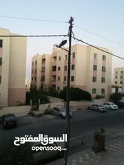  2 شقه للبيع طابق اول