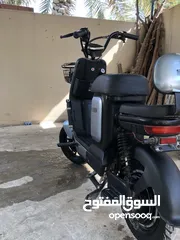  1 سكوتر كهربائي نضييف