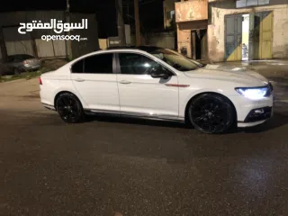  4 باسات 2015 بنزين ماطور 1800   180 حصان