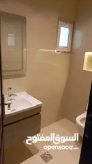  6 عرض حصرررري ـ ضاحيه النخيل ـ شقه فارغه للايجار لم تسكن بعد التجديد سوبر ديلوكس  190 متر +